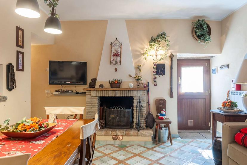 Trilocale in Rione Fontana Vecchia  27, Scontrone — foto 2 di 5