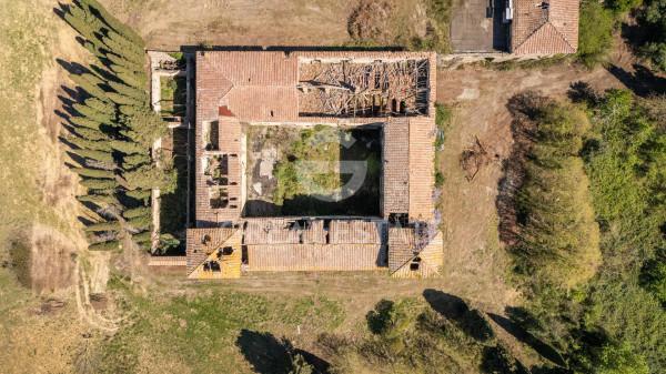 Villa plurifamiliare in Via dell'Ortolano, Pomarance — foto 2 di 5