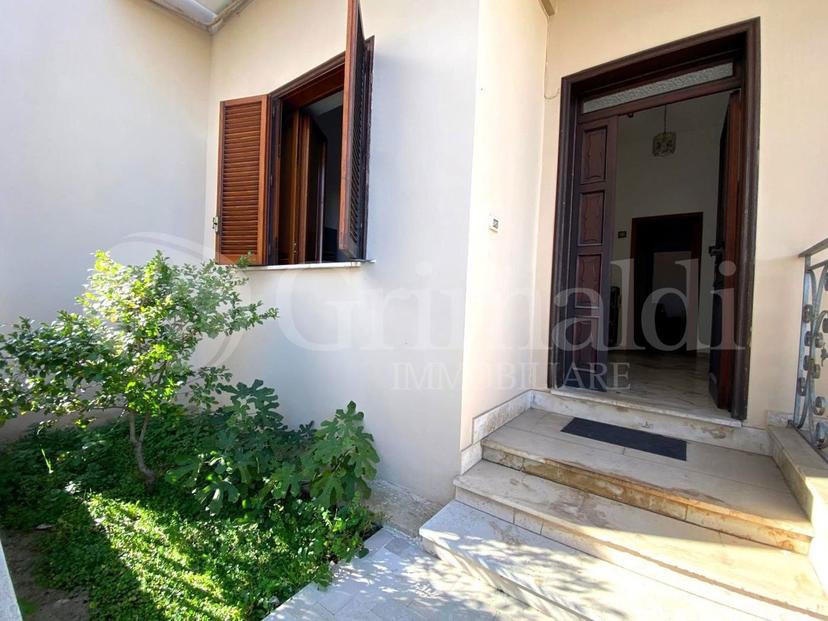 Casa indipendente in Via Megha, Galatone — foto 3 di 5