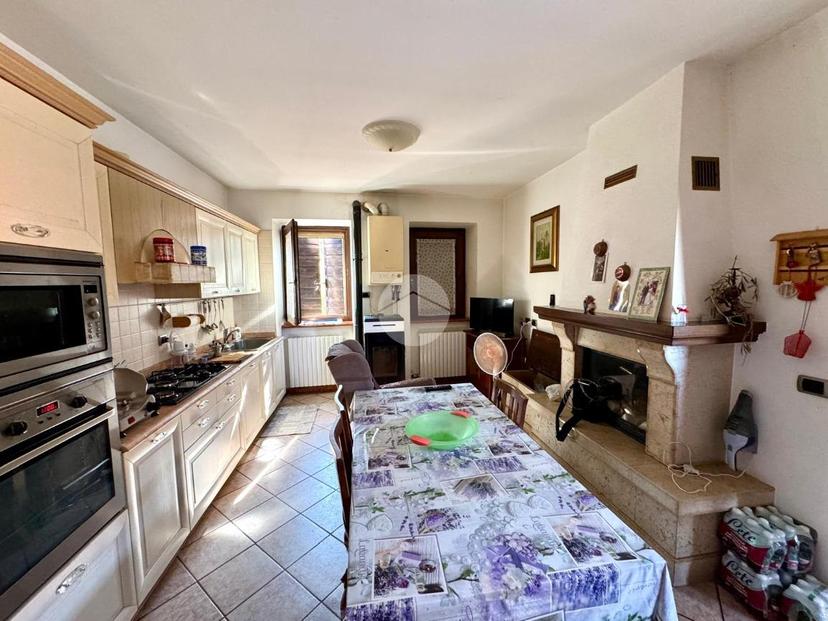 Casa indipendente in Via Montalto Gaium 76, Rivoli Veronese — foto 3 di 5