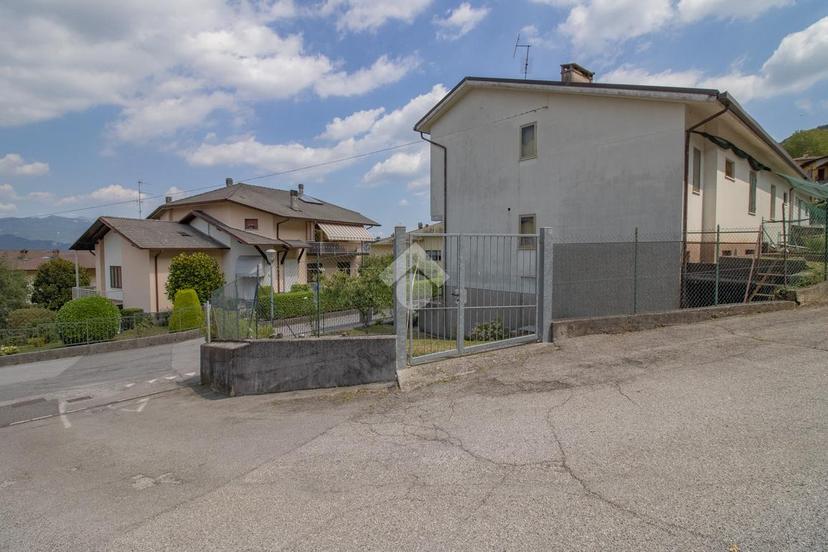 Villa a schiera in Via IV Novembre, Agnosine — foto 2 di 5