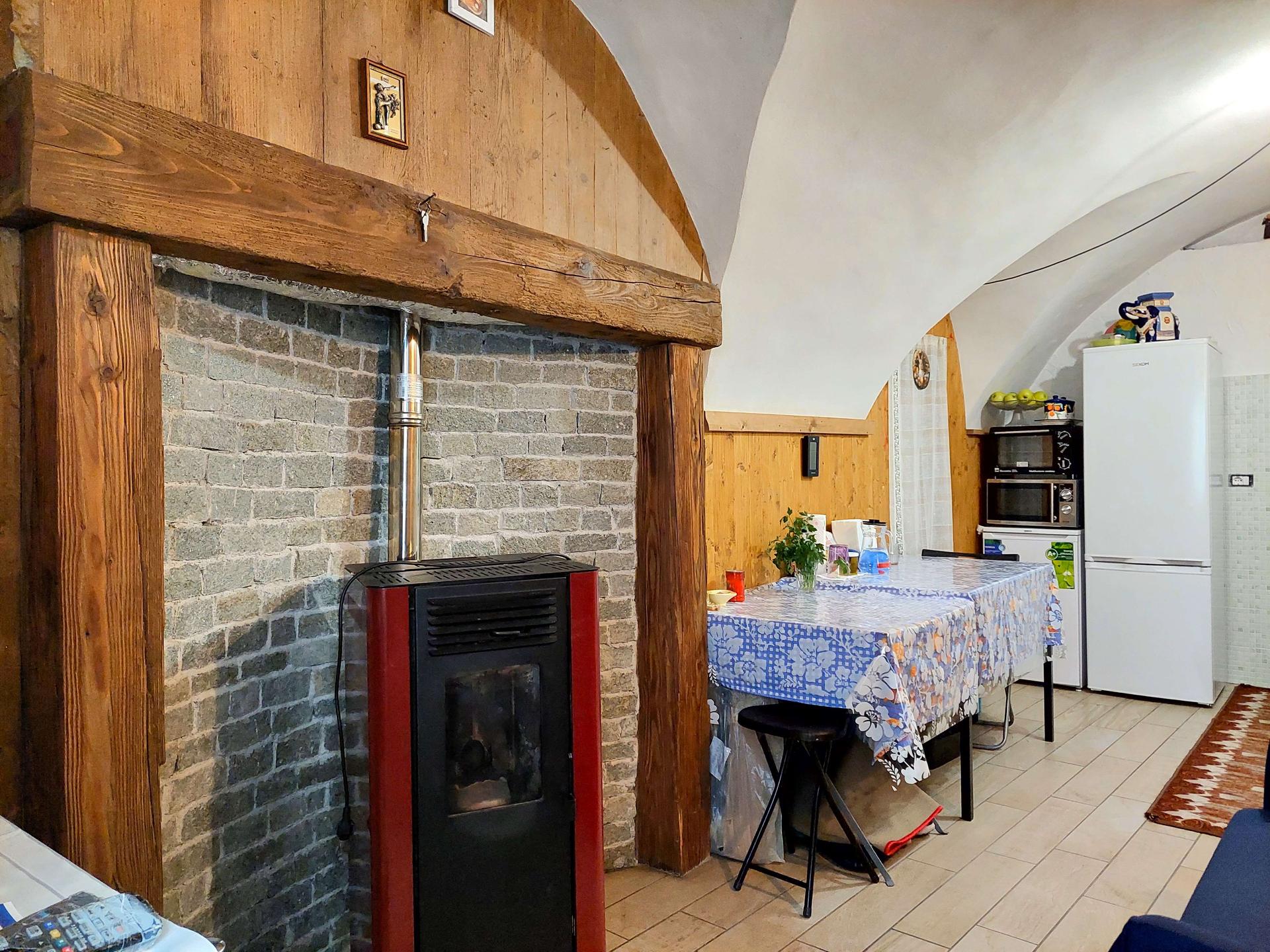 Casa indipendente in VI Madonna degli Angeli 46, Ormea