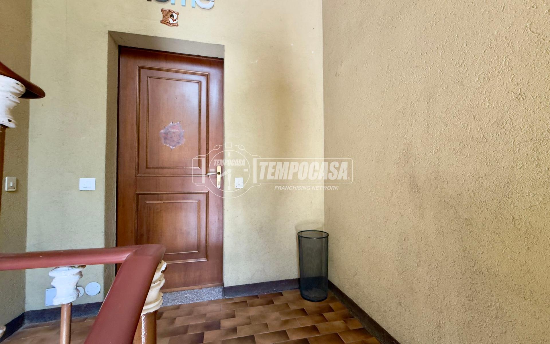 Trilocale in Viale Giuseppe Azari, Verbania