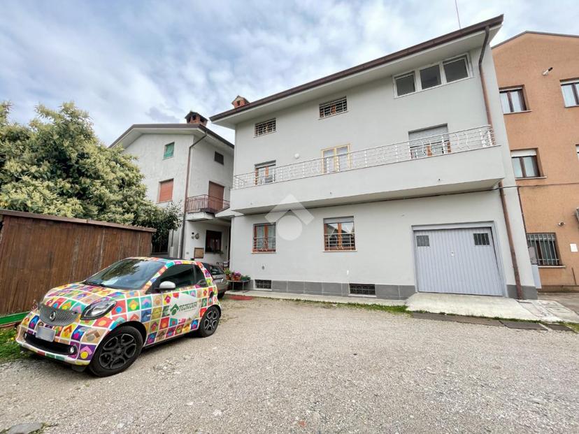 Casa indipendente in Via Dante Alighieri 42, Tarcento — foto 2 di 5