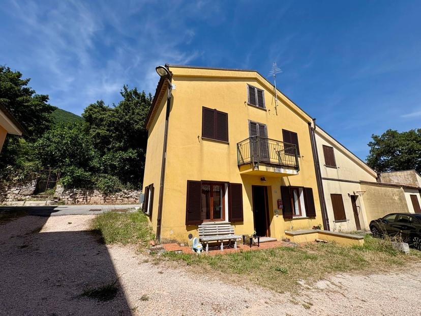 Rustico in Frazione Cupo 30, Fabriano — foto 3 di 5
