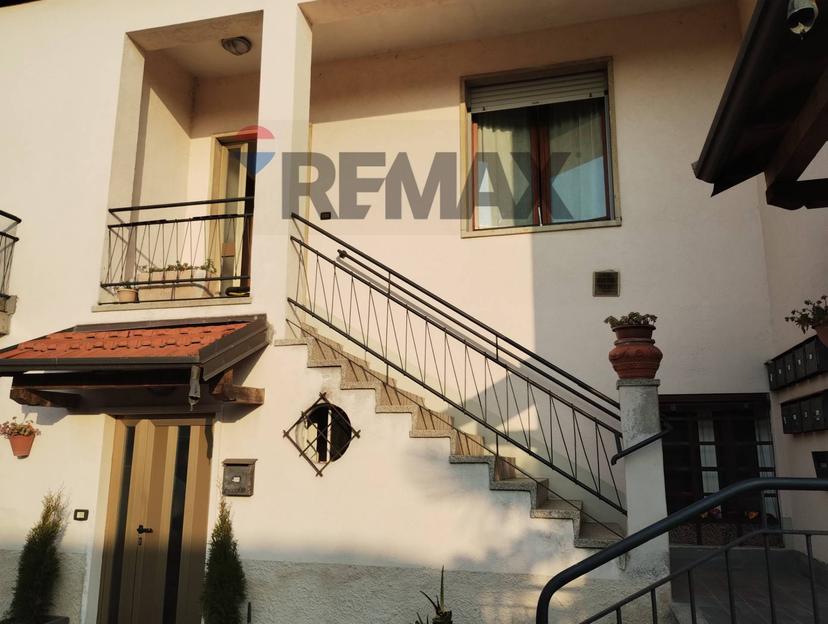 Casa indipendente in Via dei Cavalli 23, Varese — foto 2 di 5