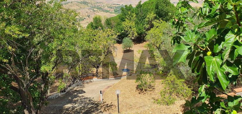 Rustico in Contrada Montagne 30, Valguarnera Caropepe — foto 3 di 5