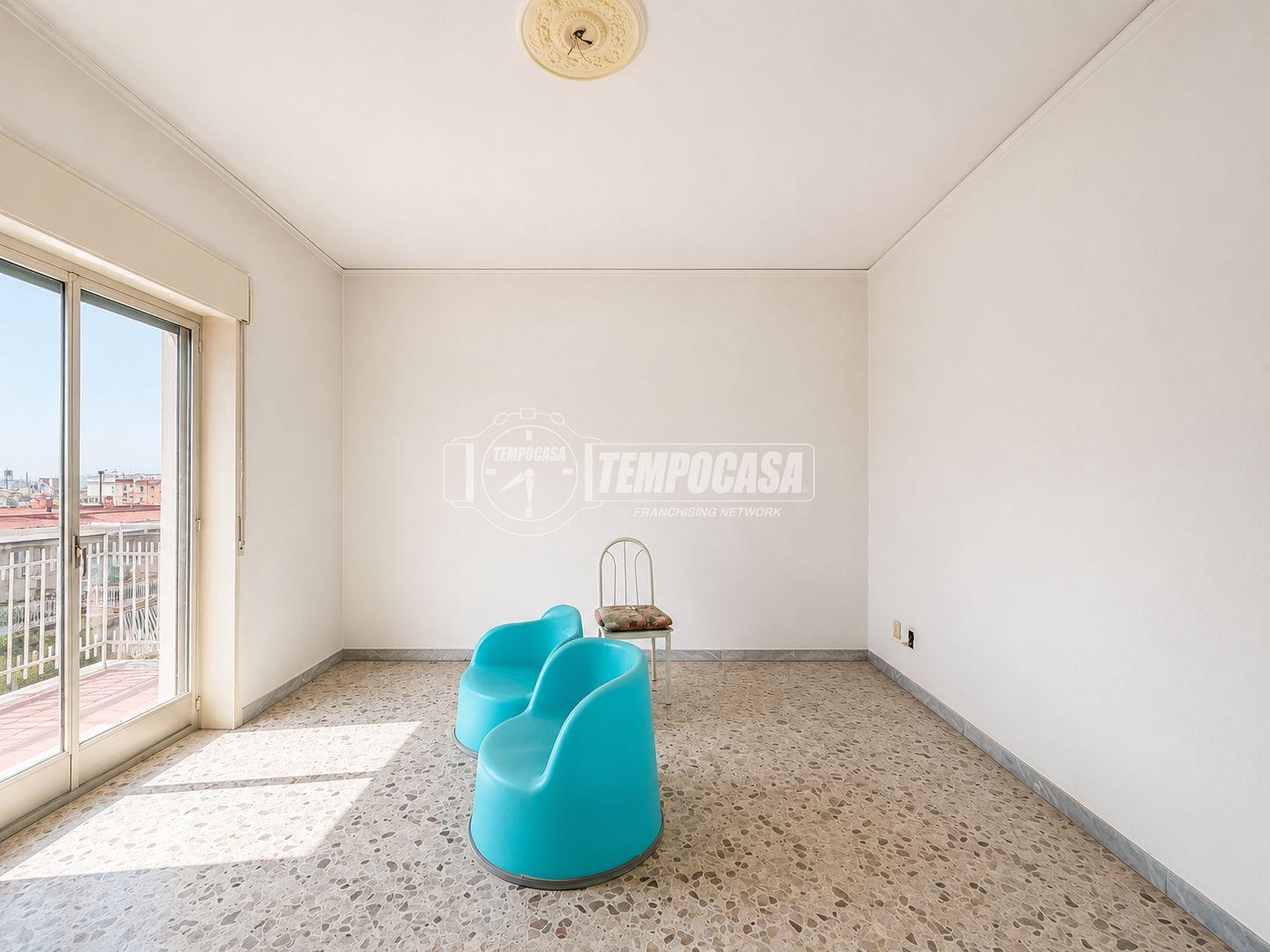 Trilocale in Via Pio XII 24, Casoria
