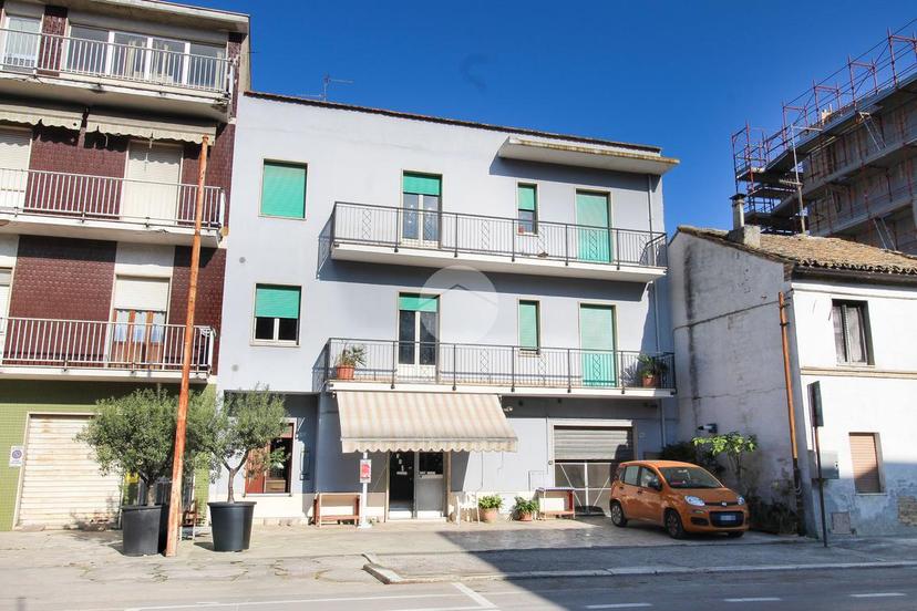 Casa indipendente in Via Cesare E Luciano Gabrielli 102, San Benedetto del Tronto — foto 3 di 5
