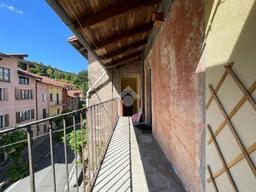 Rustico in Piazza della Chiesa 12, Bisuschio