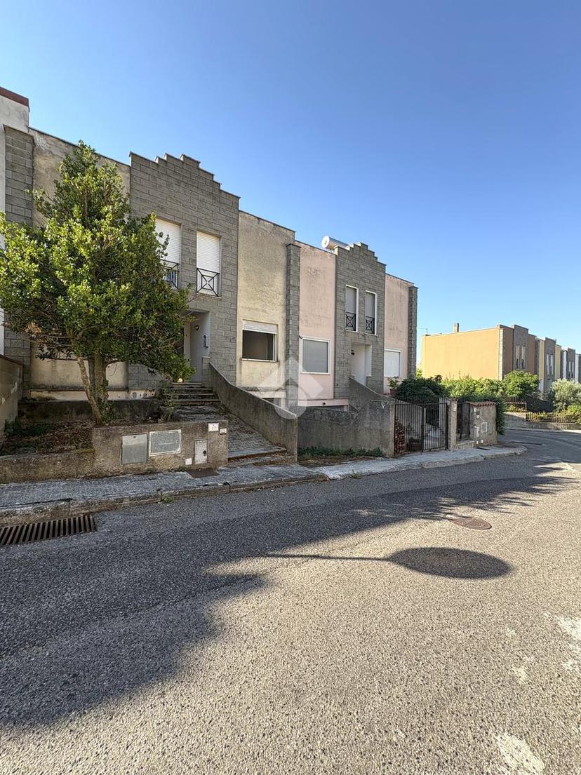 Villa a schiera in Via Olof Palme 17, Nuoro — foto 4 di 5