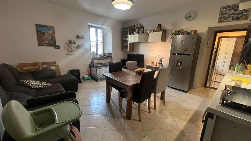Bilocale in Via Ferrari 12, Daverio — foto 4 di 5