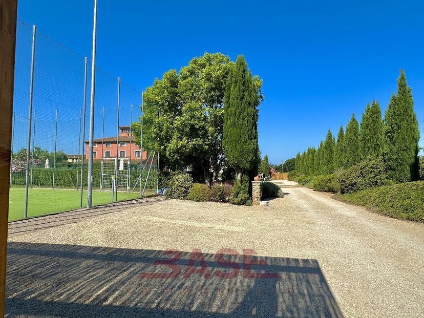 Villa in Piazza Alberto, Castagneto Carducci