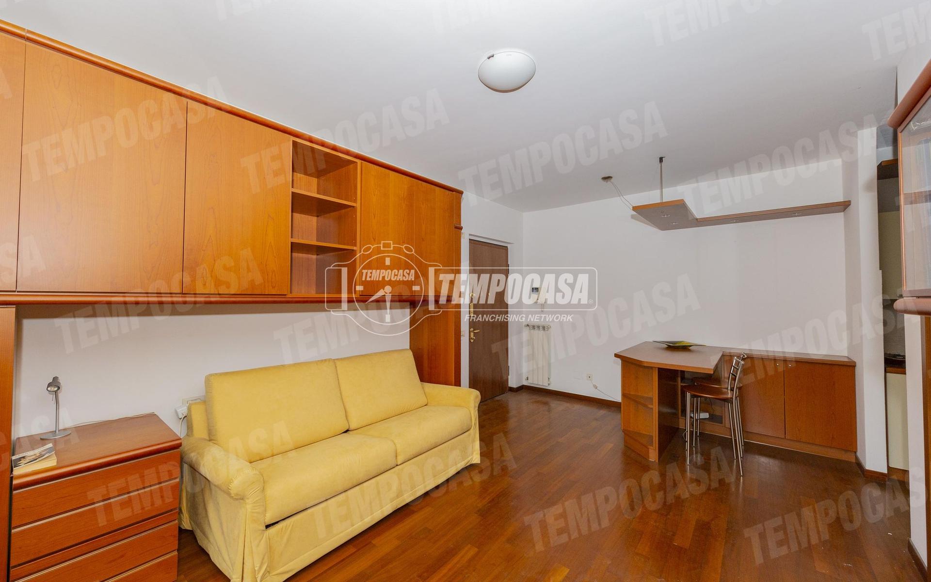 Monolocale in Via Gaetano Donizetti 55, Monza