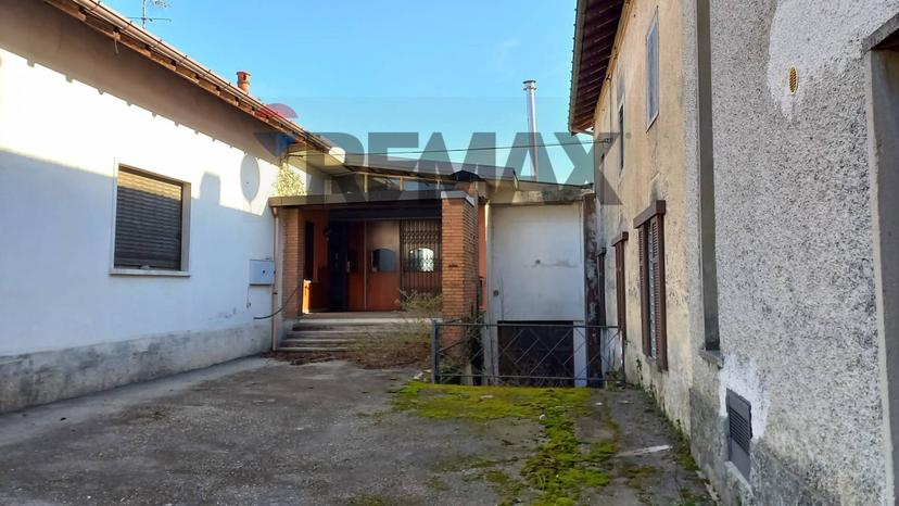 Casa indipendente in Via Cappelletta 2, Vergiate — foto 3 di 5