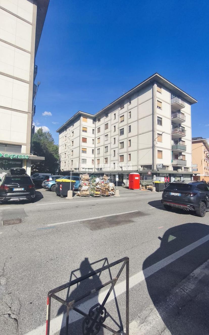 Quadrilocale in Via Monte Emilius 17, Aosta — foto 2 di 5