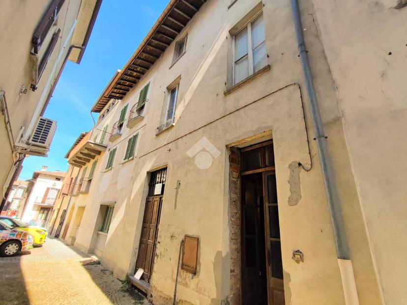 Casa indipendente in Piazza Monsignor F. Guerra 5, Volpedo — foto 2 di 5