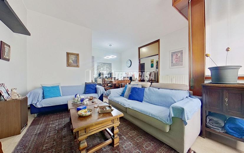 Trilocale in Via Carlo Cattaneo 5, Meda