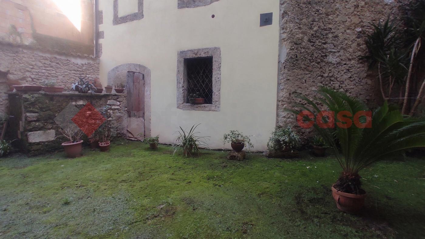Trilocale in Vicolo Corradi 11, Isola del Liri