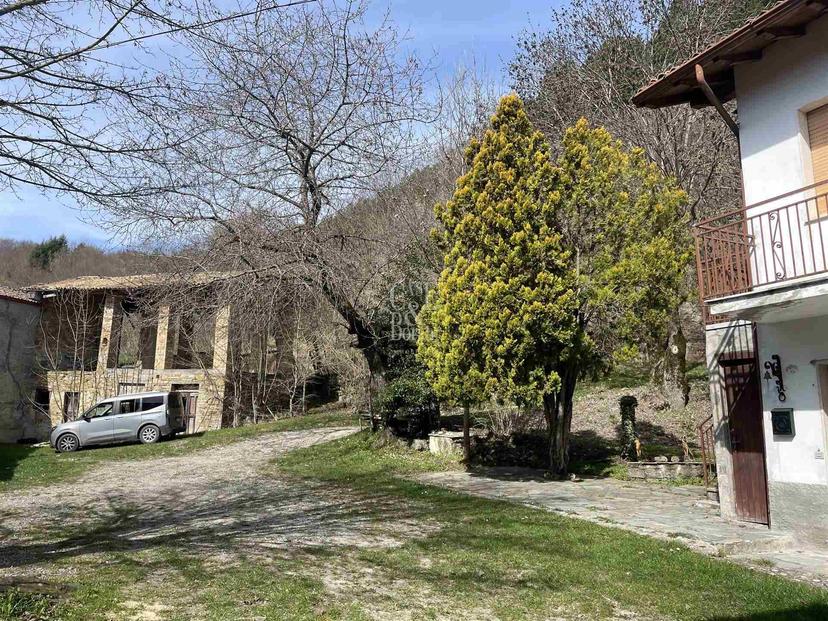 Casa indipendente in Frazione Casa Rocchi, Romagnese — foto 3 di 5