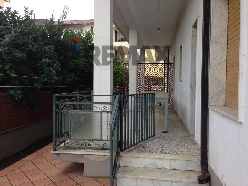 Trilocale in Via Magna Grecia 15, Roseto Capo Spulico — foto 2 di 5
