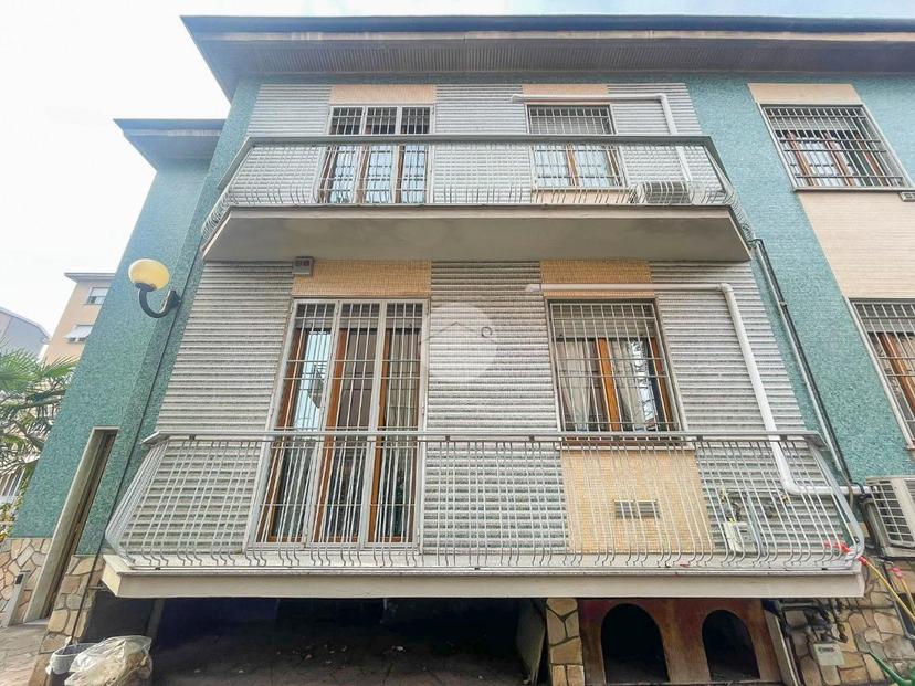 Villa in Via l. Cadorna 53, Cormano