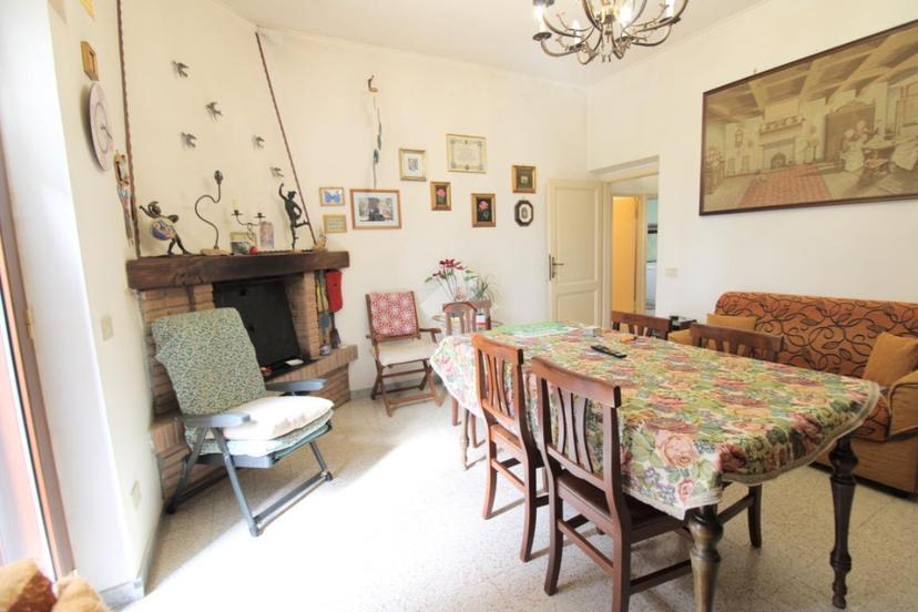 Casa indipendente in Via Pompeo Magno, Mompeo — foto 5 di 5