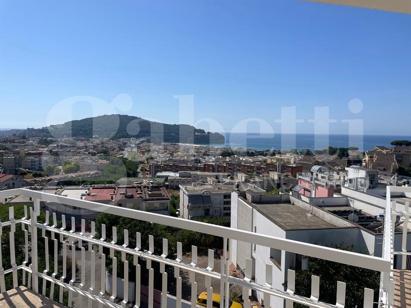 Attico in Via Cuostile IV Trav.DX 1, Gaeta — foto 2 di 5