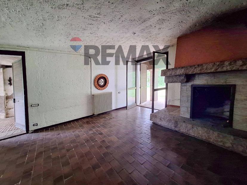 Bilocale in Via alle Valli 7, Locate Varesino — foto 2 di 5