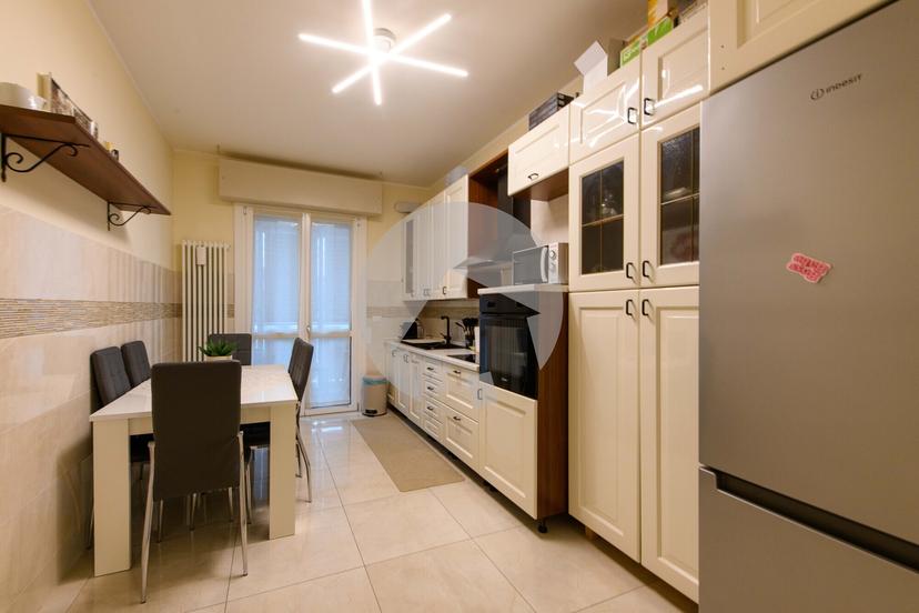 Appartamento in Via Papa Giovanni XXIII 32, Reggio nell'Emilia — foto 2 di 5