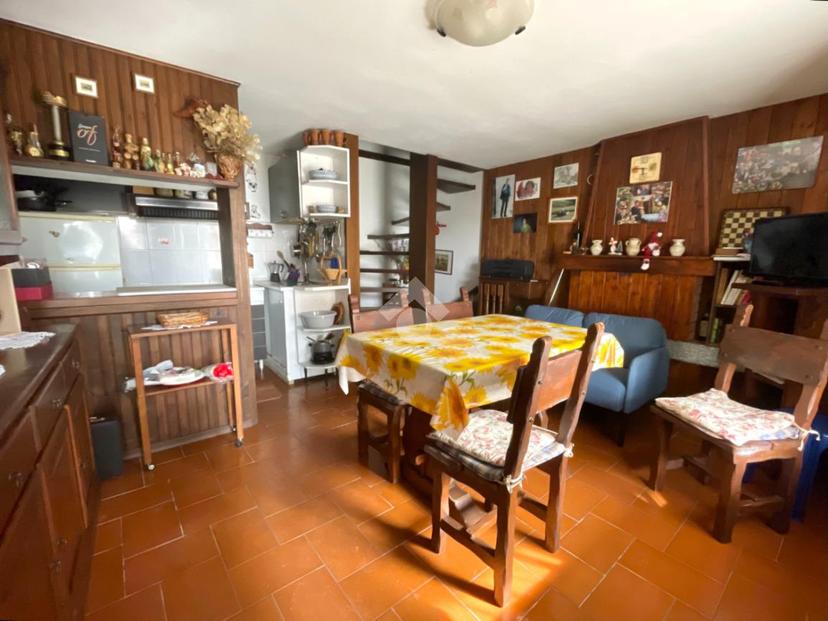 Casa indipendente in Via Montebello 10, Cossogno — foto 3 di 5