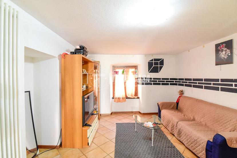 Casa indipendente in Via Risorgimento, Valbrona — foto 3 di 5