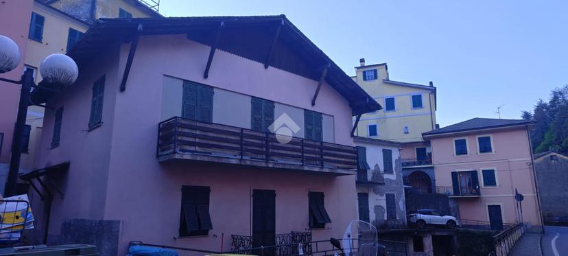 Appartamento in Piazza Giuseppe Mazzini 3, Borzonasca — foto 2 di 5