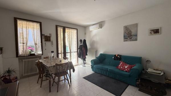 Villa a schiera in Via Cristoforo Colombo, Cadelbosco di Sopra — foto 2 di 5