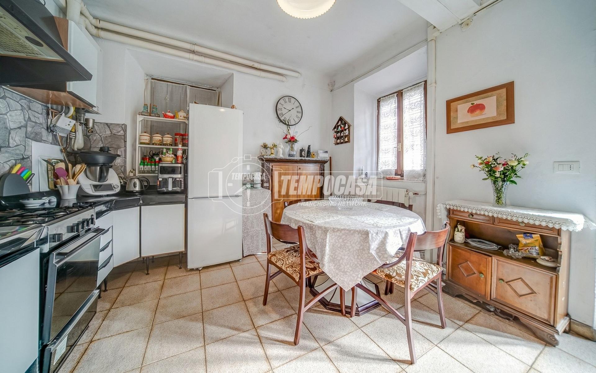 Casa indipendente in Via G. Matteotti, Castronno
