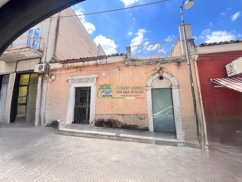 Casa indipendente in Via Generale Amato, Comiso — foto 2 di 3