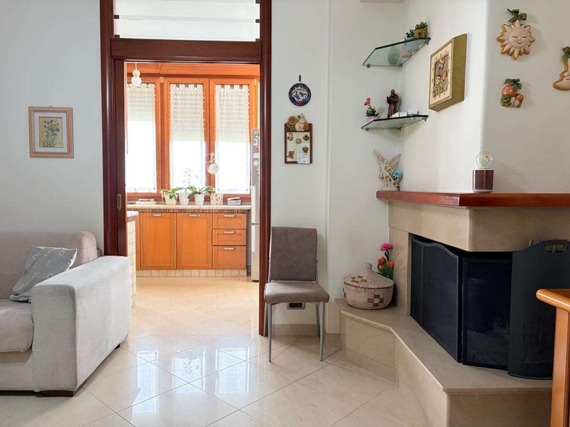 Quadrilocale in Via Ugo Foscolo 45, Francavilla Fontana — foto 2 di 5