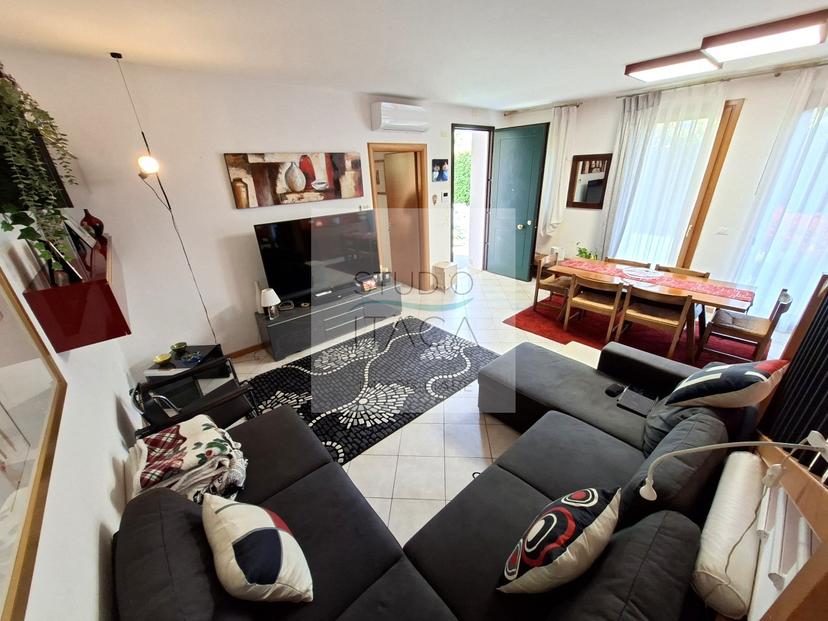 Villa in Via Durante, Due Carrare — foto 3 di 5