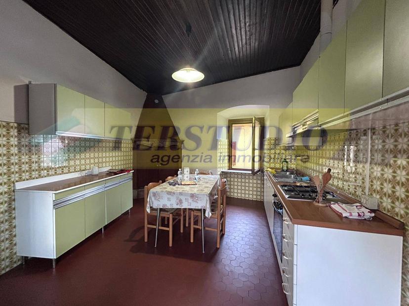 Trilocale in Via Sant' Antonio 5, Caprino Bergamasco — foto 3 di 5