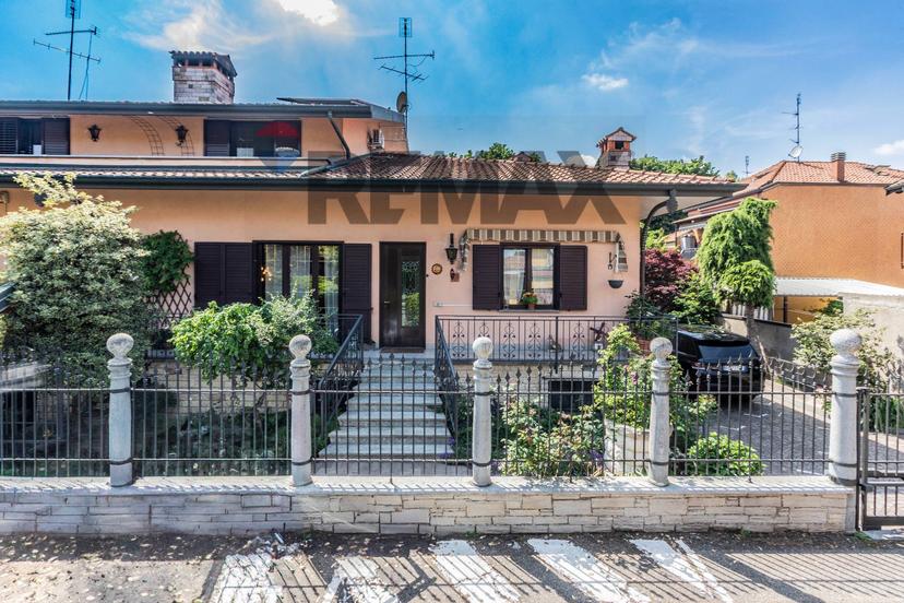 Villa in Via Missori 22, Rho — foto 3 di 5