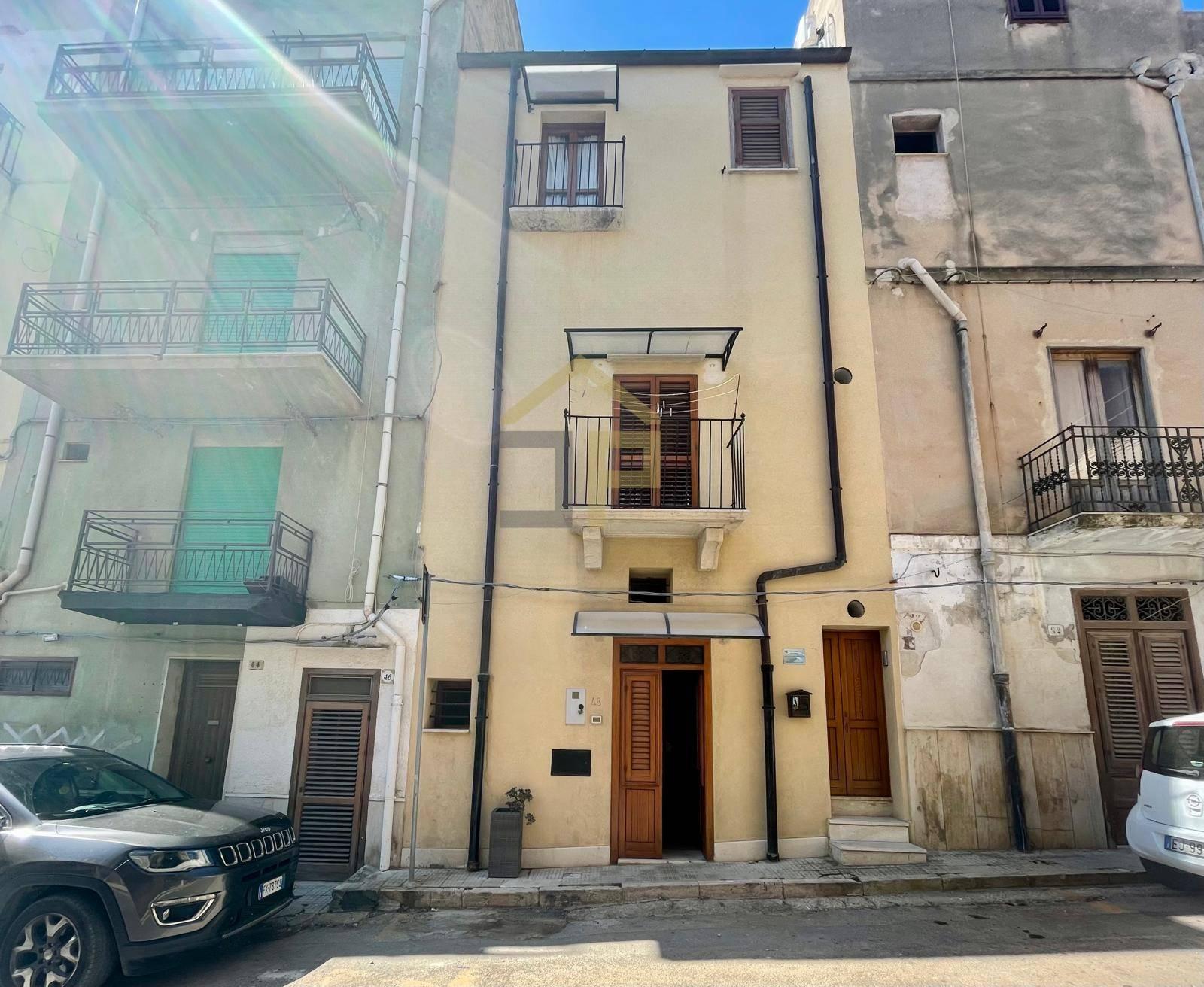 Casa indipendente in Via XX Settembre, Castellammare del Golfo