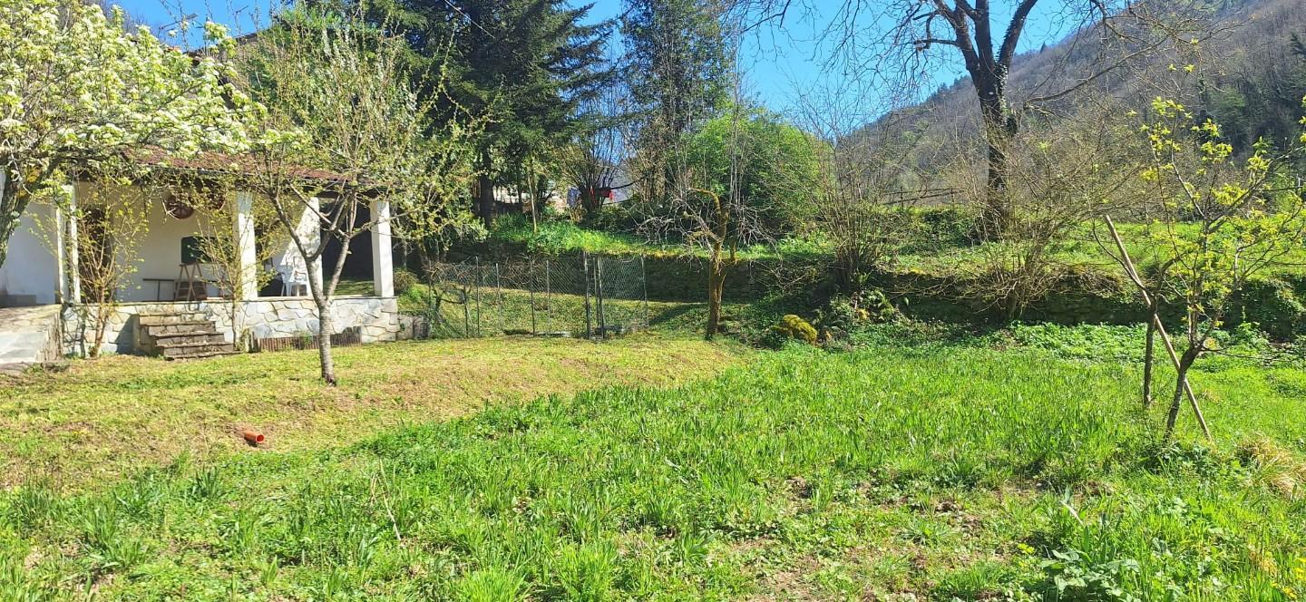 Porzione di casa, Bagni di Lucca