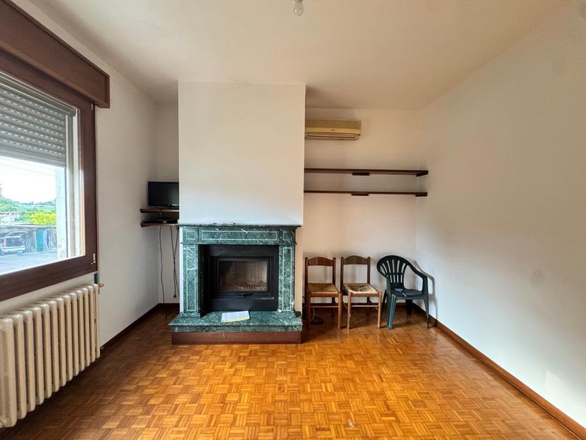 Villa bifamiliare in Via Roma Snc, Megliadino San Vitale — foto 3 di 5
