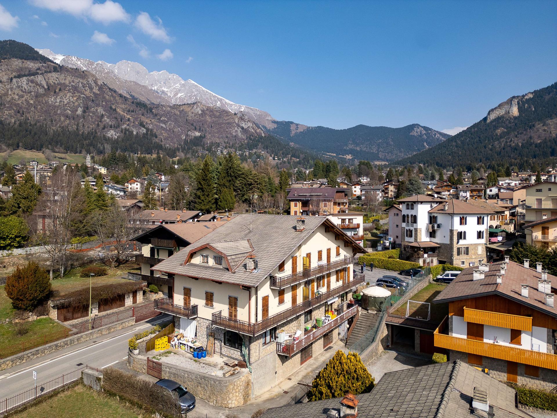 Villa in Via Borgaiolo, Castione della Presolana