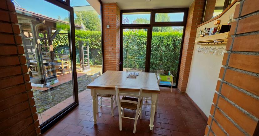 Villa a schiera, Sarzana