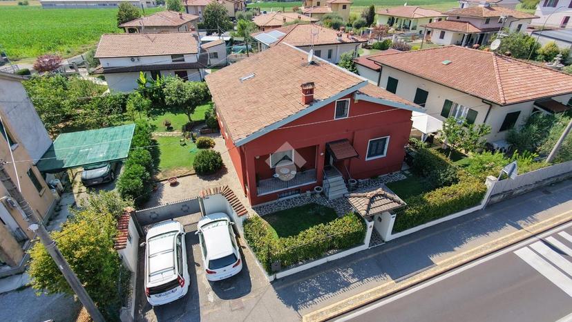 Villa in Viale Europa 116, Cazzago San Martino — foto 2 di 5