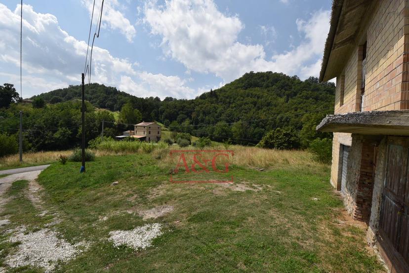 Casa indipendente in Località Villa Vena Snc, Amandola