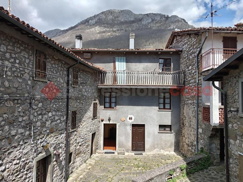 Terratetto unifamiliare in Via del Poggiolo, Corfino  3, Villa Collemandina — foto 3 di 5