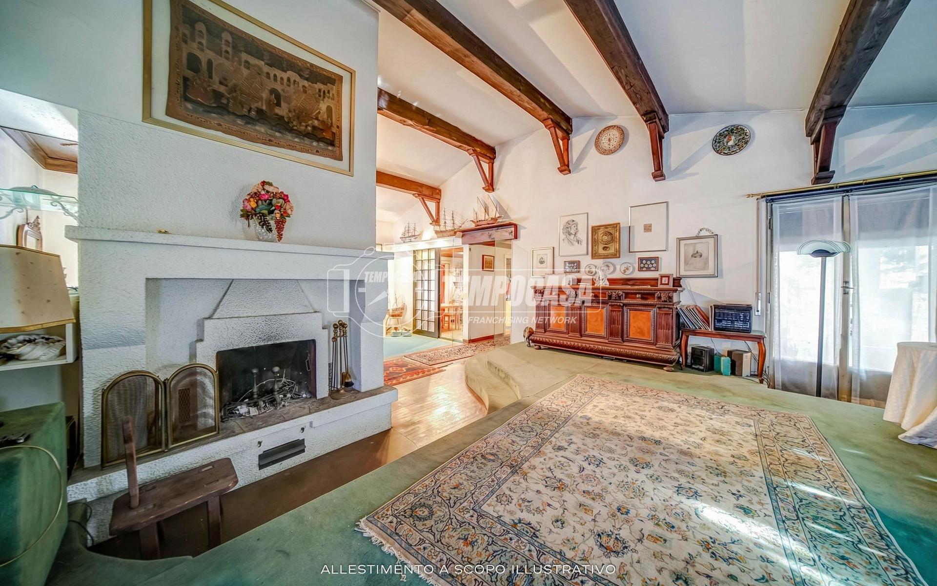 Villa in Via Federico Tesio, Dormelletto
