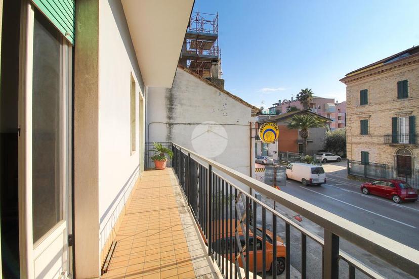 Casa indipendente in Via Cesare E Luciano Gabrielli 102, San Benedetto del Tronto — foto 5 di 5